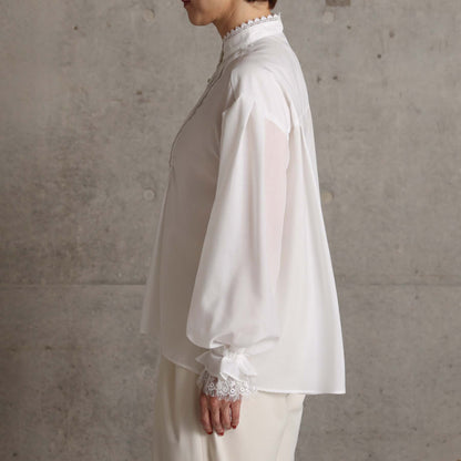 C-BL-83 Robin flower blouse WHITE