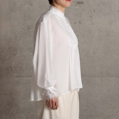C-BL-83 Robin flower blouse WHITE