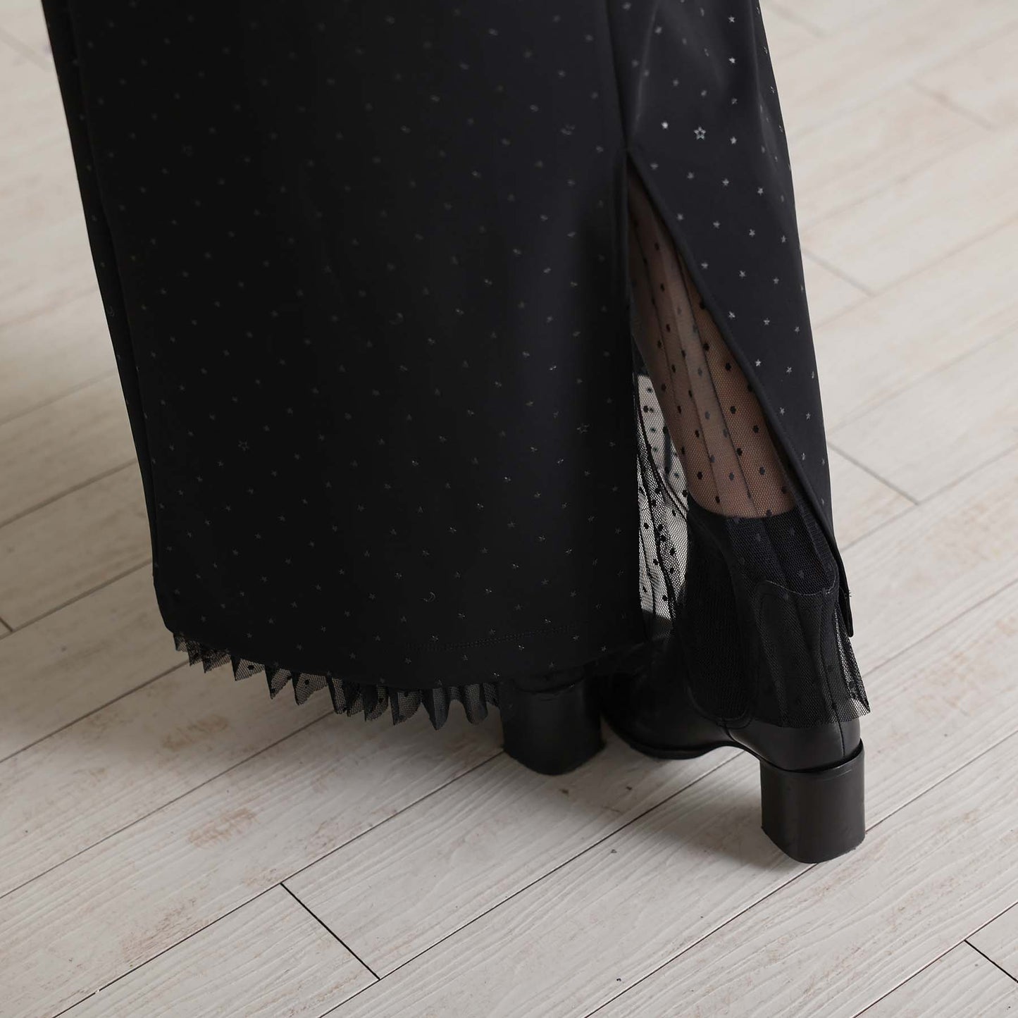 2026AW【9月下旬お届け予定】 F-SK-16「Technical knit&dot tulle」Layered Pleated Skirt【全2色】