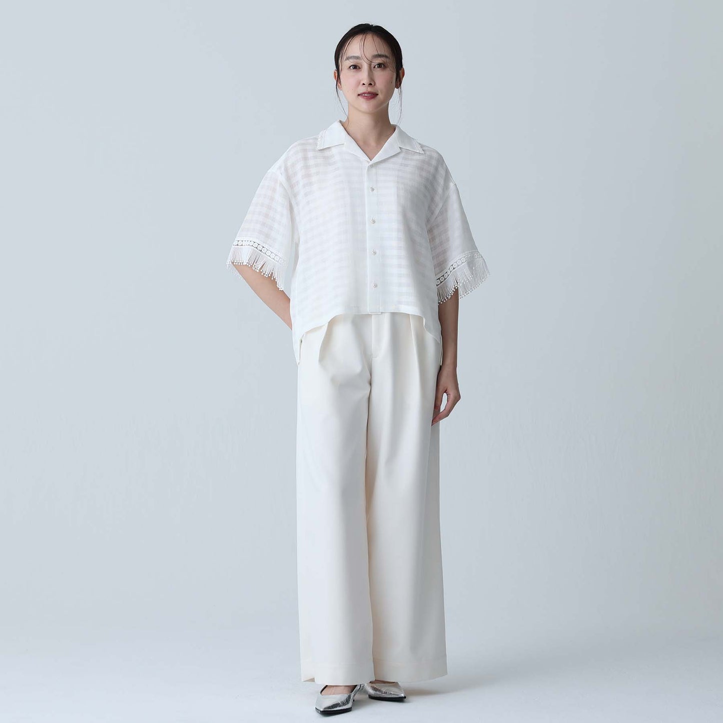 C-BL-83 Robin flower blouse WHITE