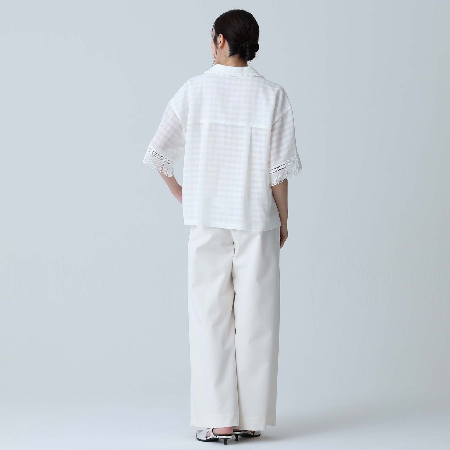 C-BL-83 Robin flower blouse WHITE