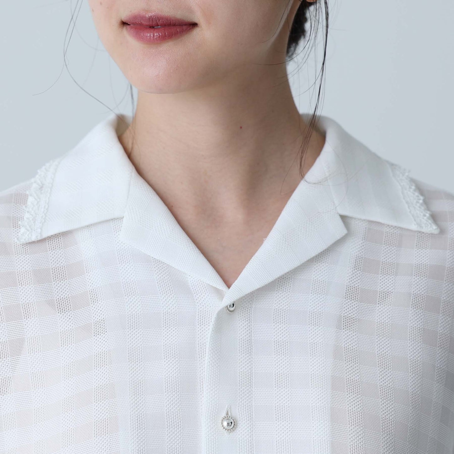 C-BL-83 Robin flower blouse WHITE