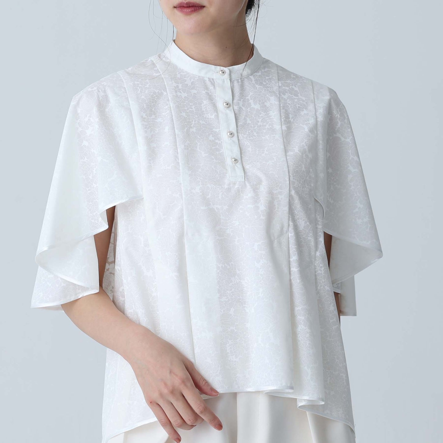 C-BL-83 Robin flower blouse WHITE