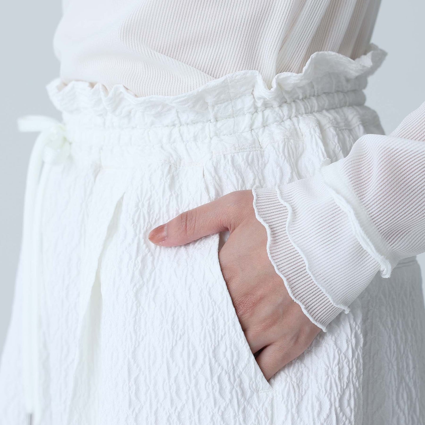 C-BL-83 Robin flower blouse WHITE