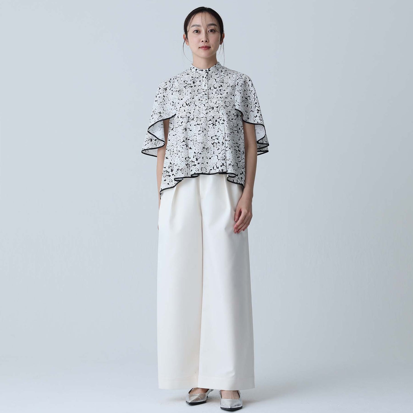 C-BL-83 Robin flower blouse WHITE