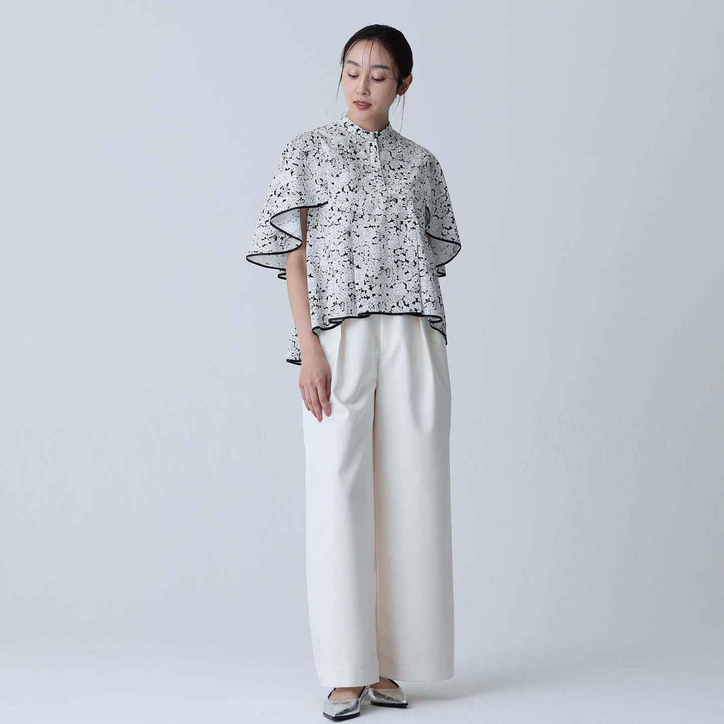 C-BL-83 Robin flower blouse WHITE