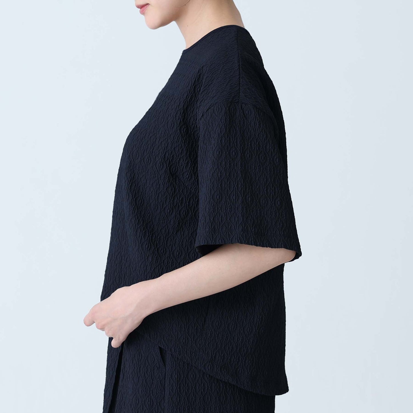F-BL-06「Jewel Tile」Tee blouse NAVY