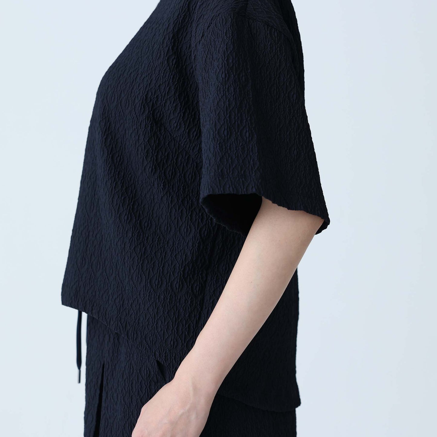 F-BL-06「Jewel Tile」Tee blouse NAVY
