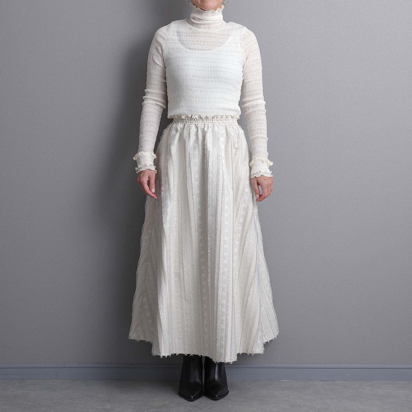 C-BL-83 知更鸟花衬衫 白色