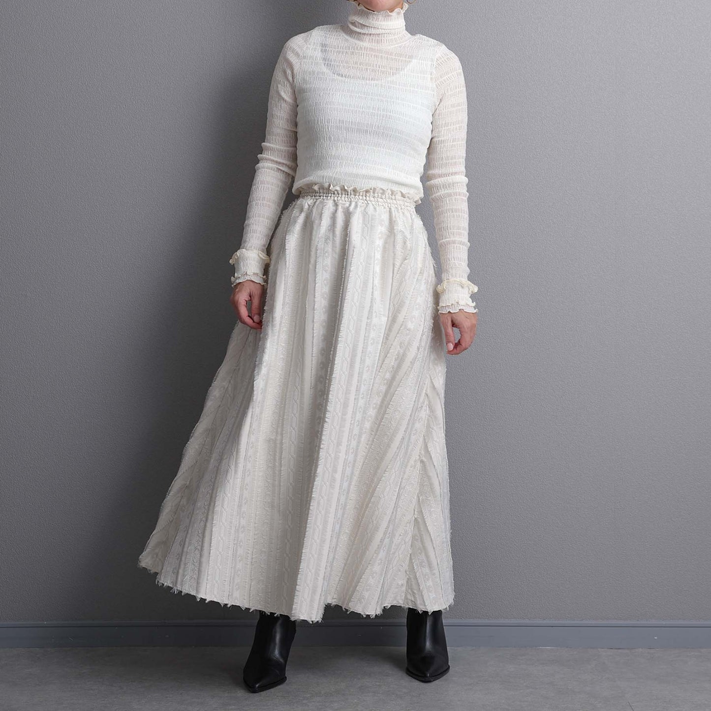 C-BL-83 知更鸟花衬衫 白色