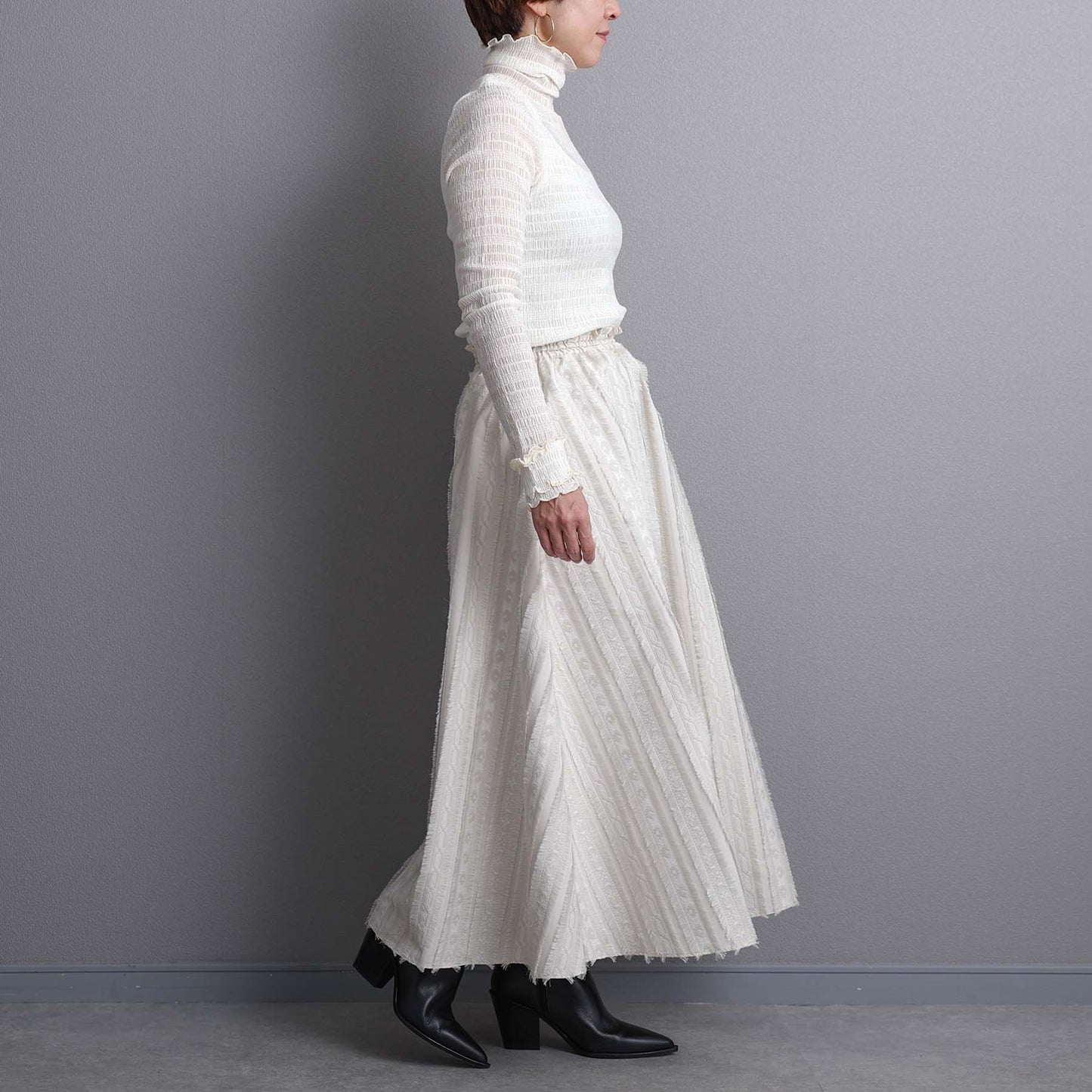 C-BL-83 知更鸟花衬衫 白色