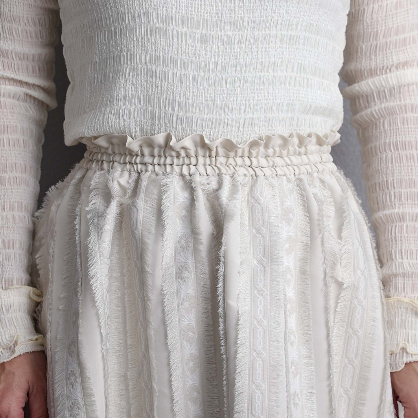 C-BL-83 知更鸟花衬衫 白色