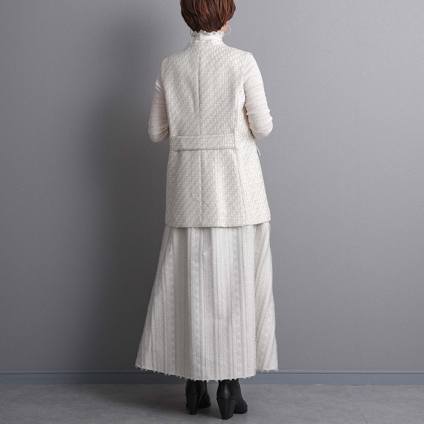 C-BL-83 知更鸟花衬衫 白色