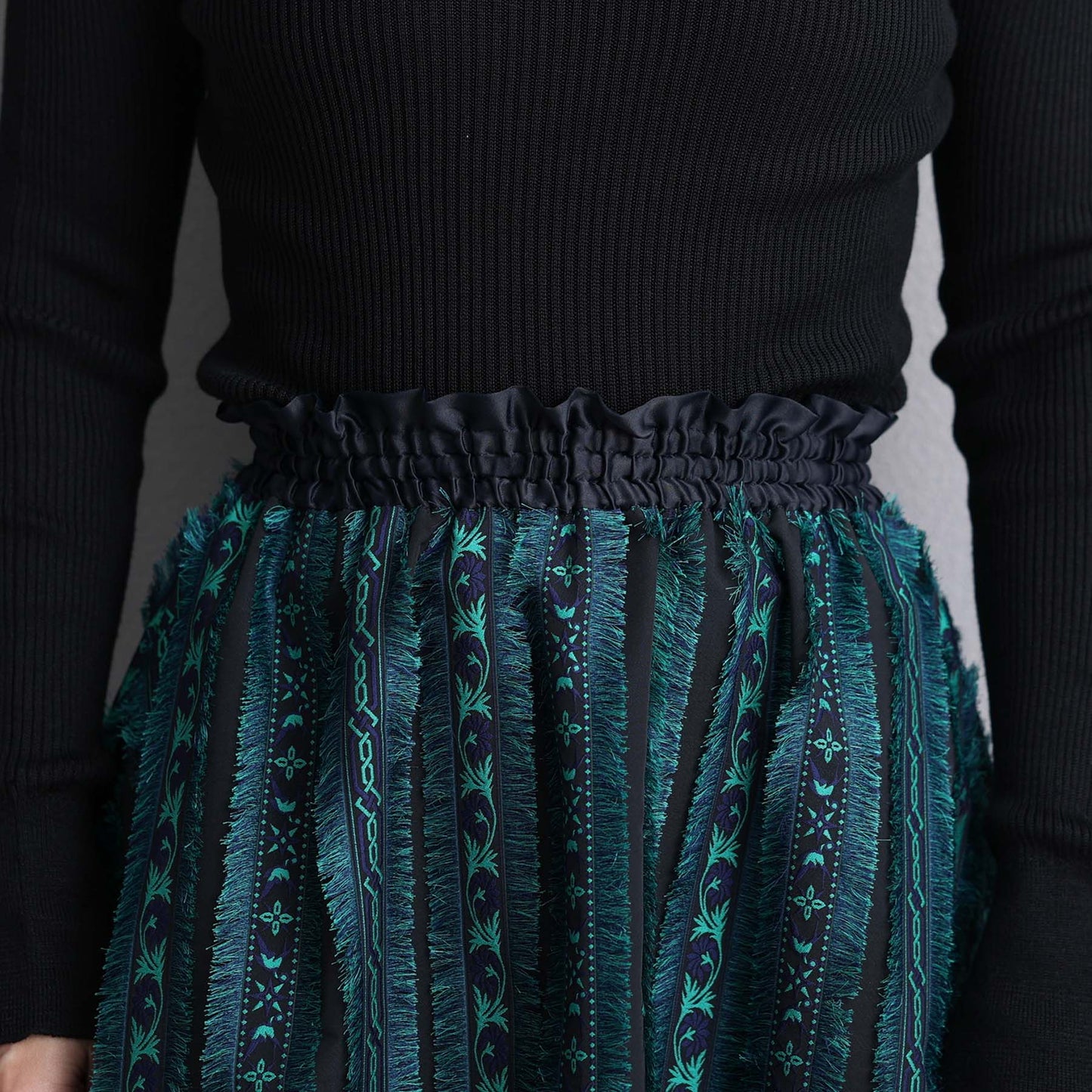 C-BL-83 知更鸟花衬衫 白色