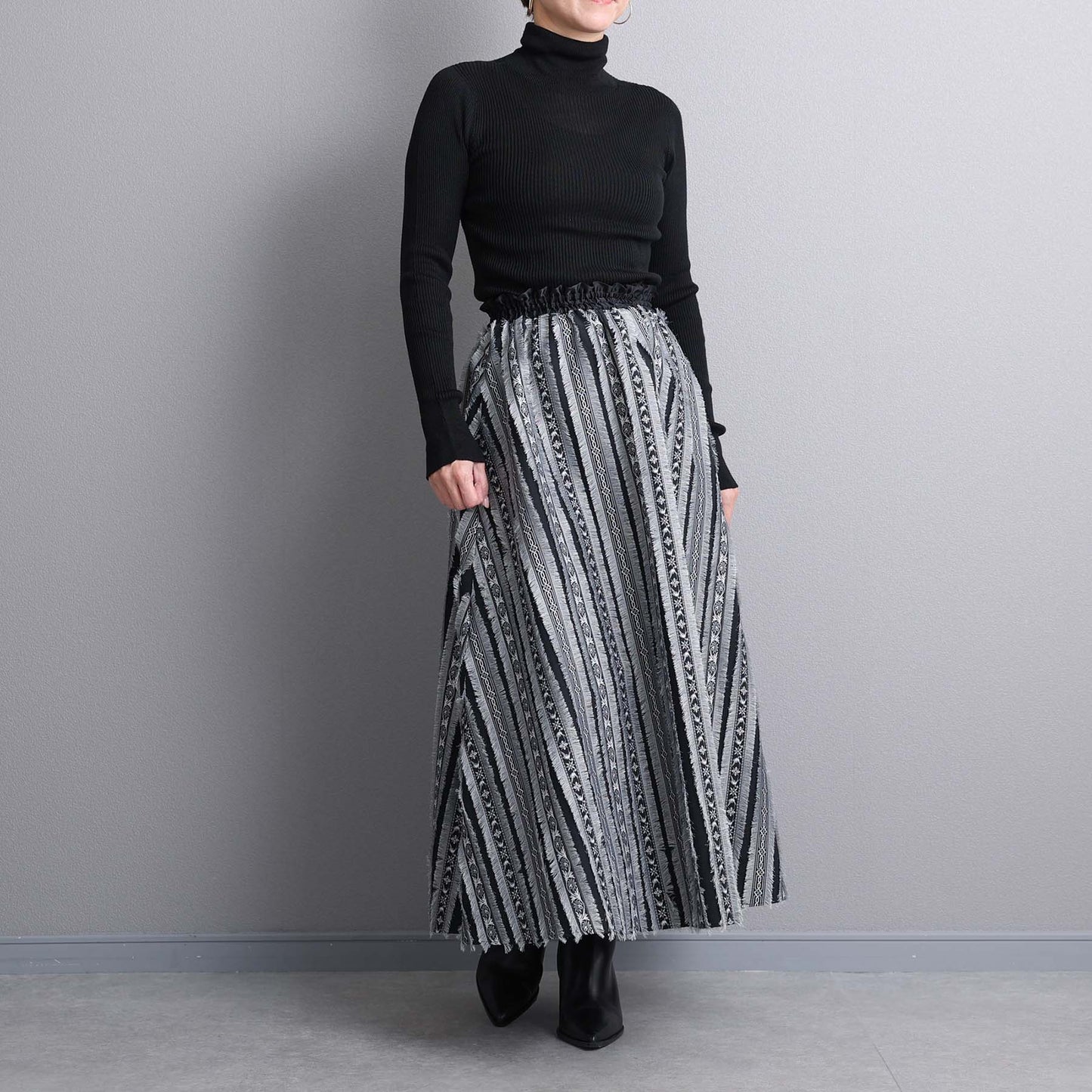 C-BL-83 知更鸟花衬衫 白色