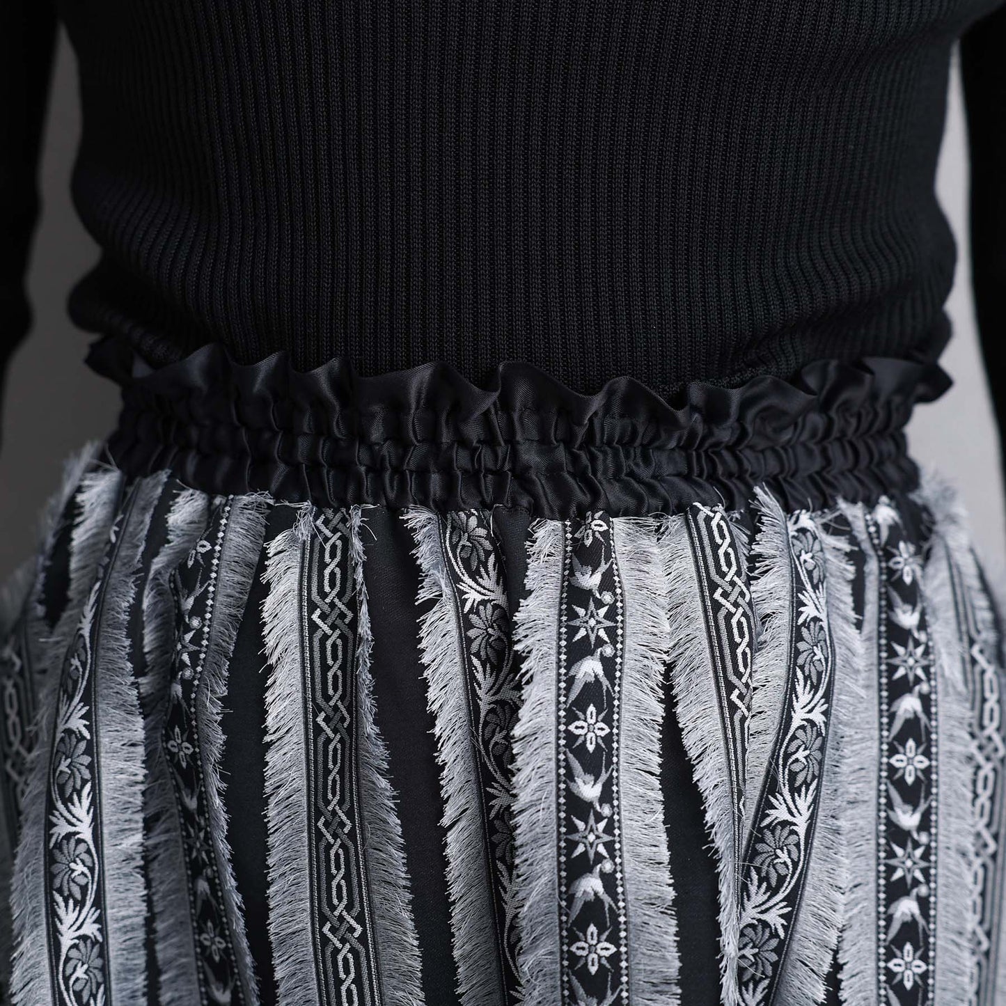 C-BL-83 知更鸟花衬衫 白色