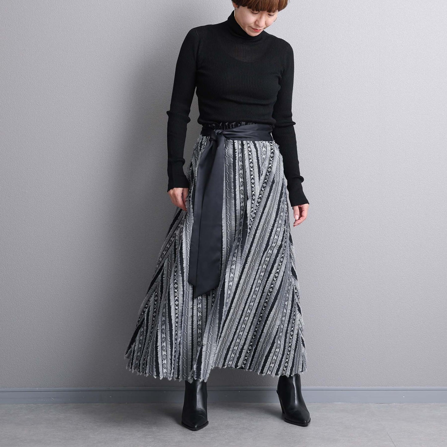 C-BL-83 知更鸟花衬衫 白色