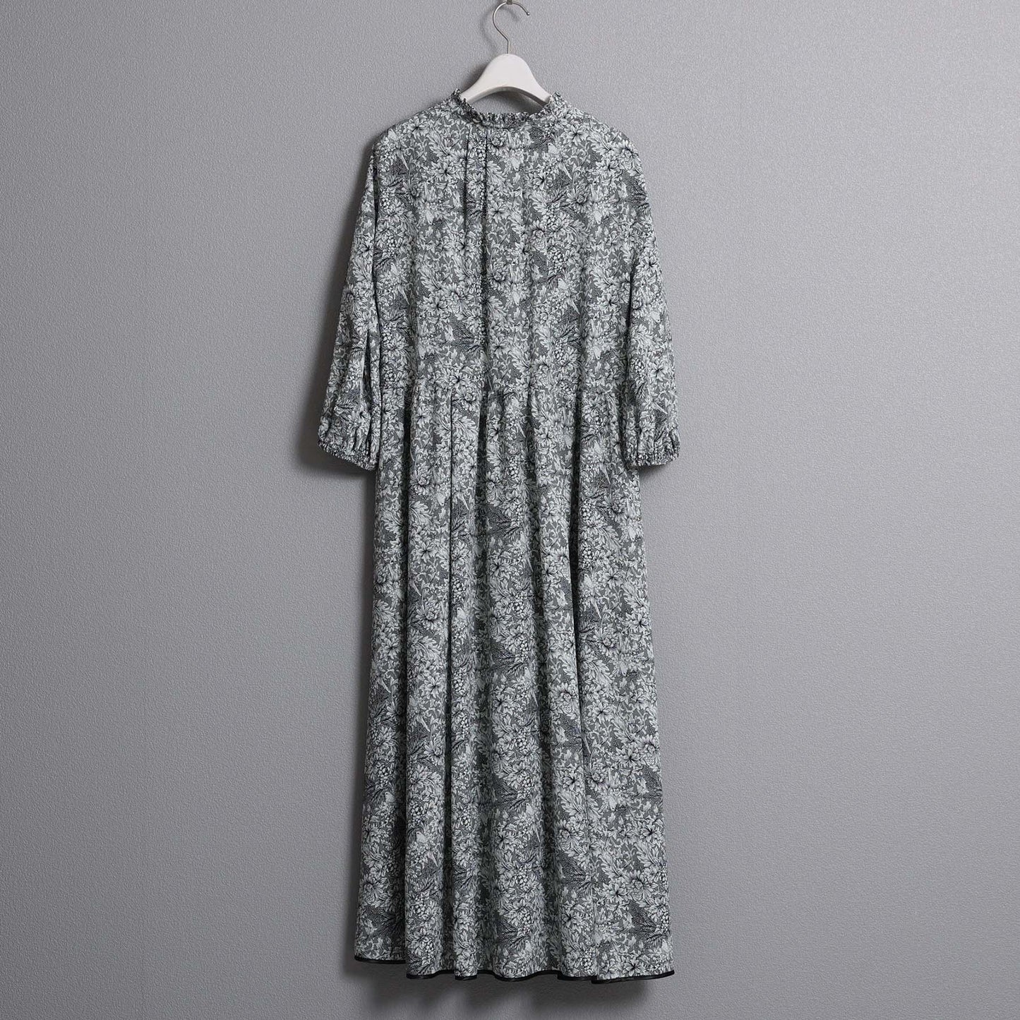 C-BL-83 Robin flower blouse WHITE