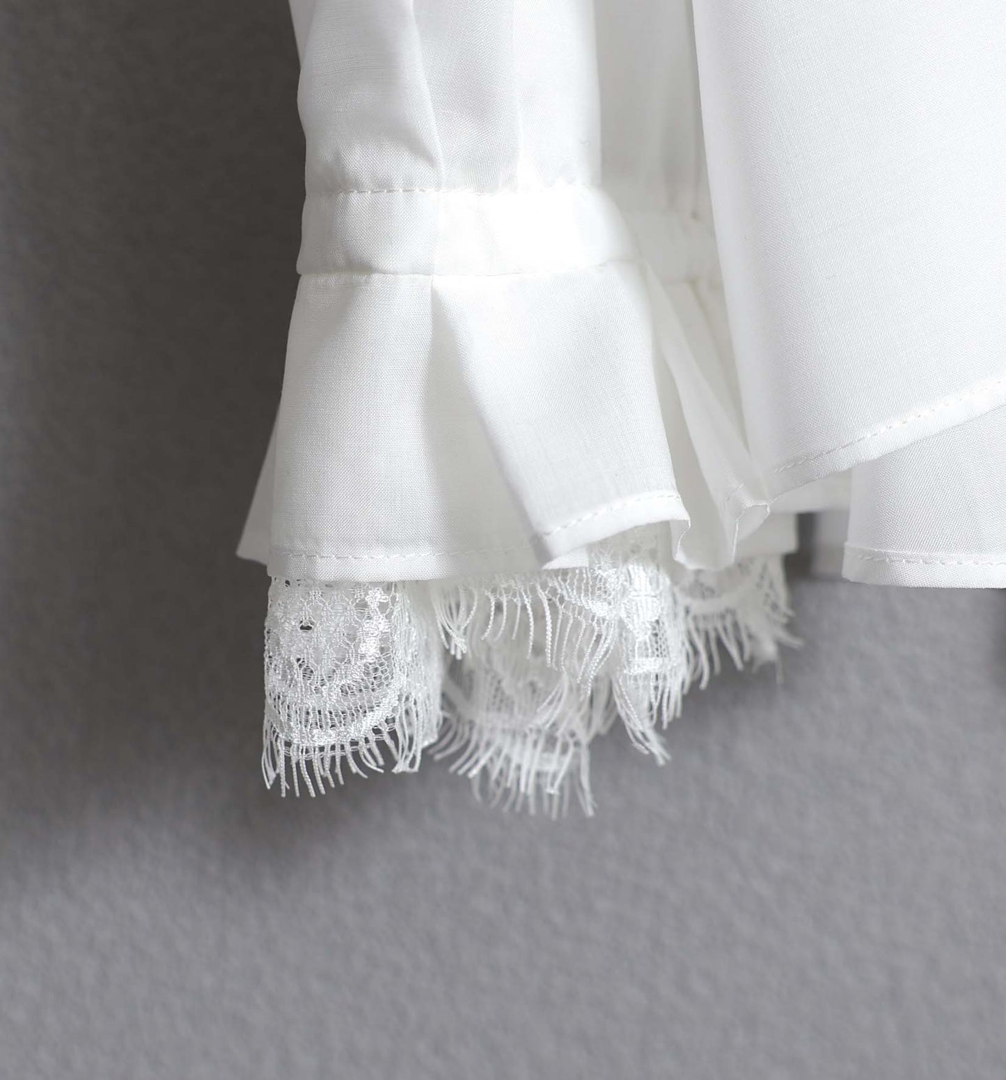 C-BL-83 Robin flower blouse WHITE