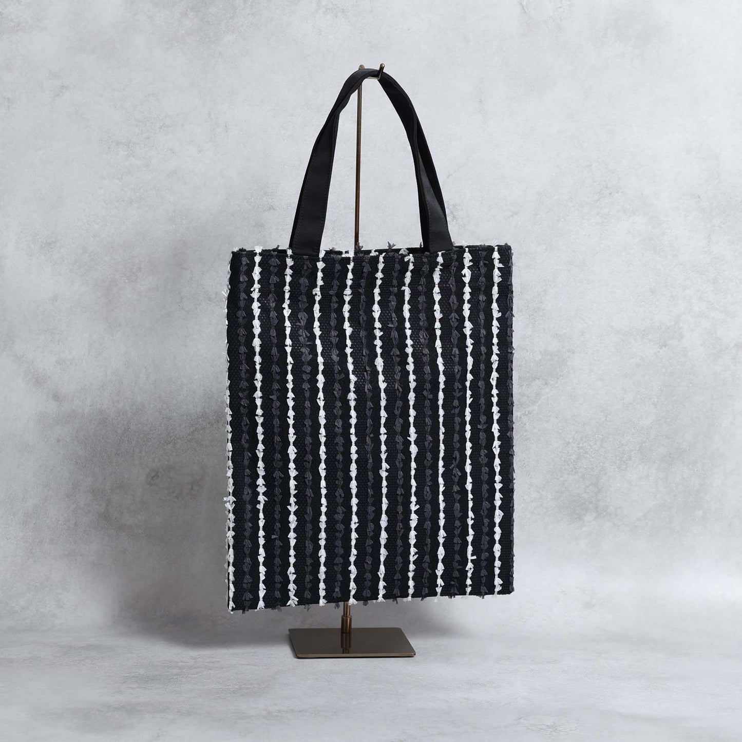 C-BG-101 Expected delivery mid to late June 『The Secret Garden』 Big tote BLACK