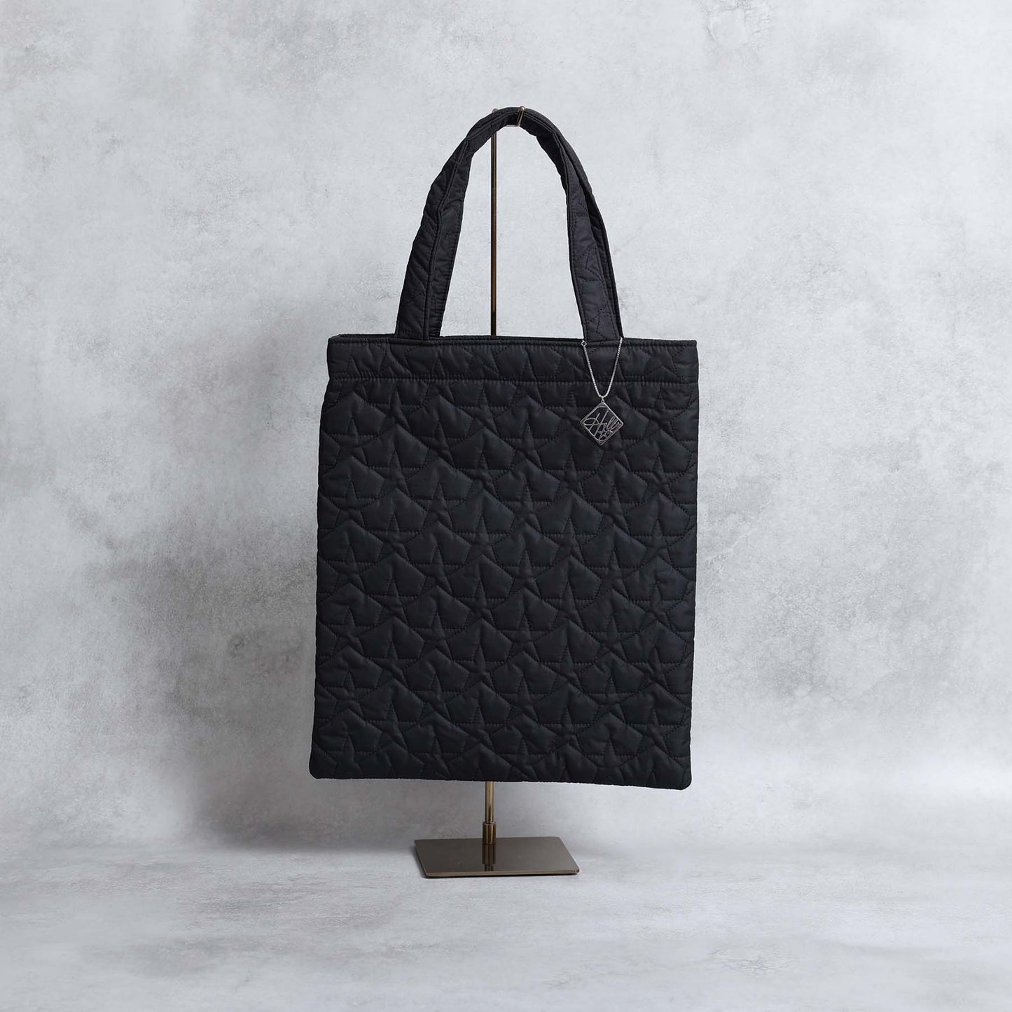 C-BG-101 Expected delivery mid to late June 『The Secret Garden』 Big tote BLACK