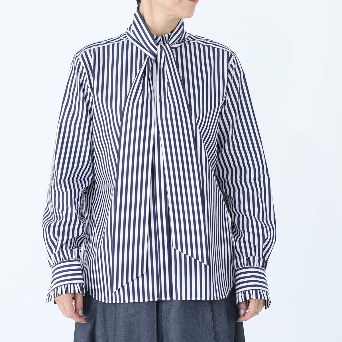 C-BL-83 Robin flower blouse WHITE
