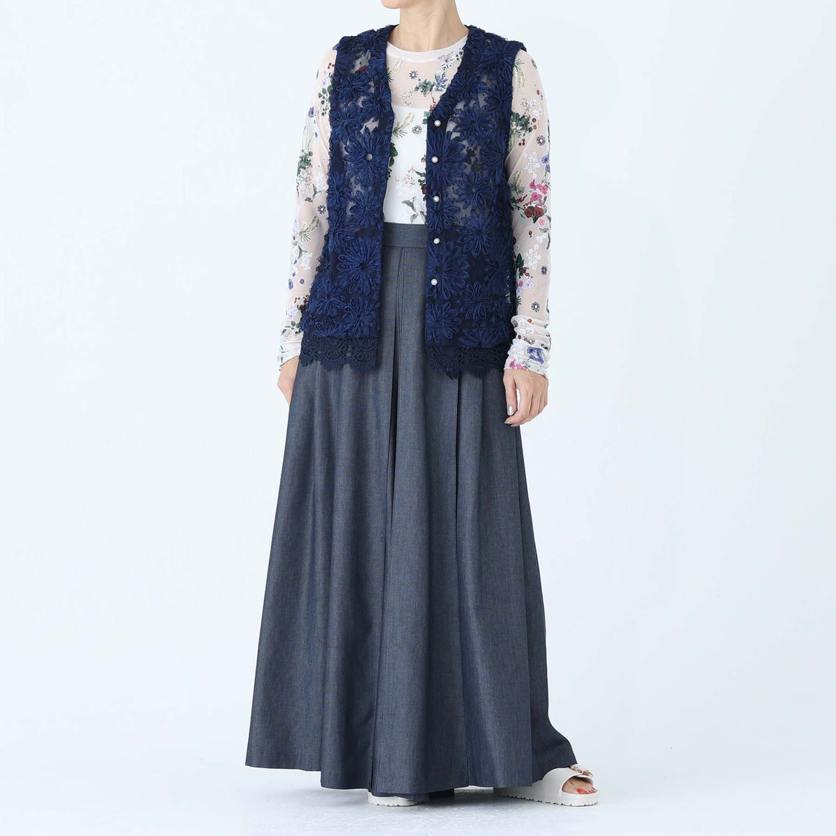 C-BL-83 Robin flower blouse WHITE