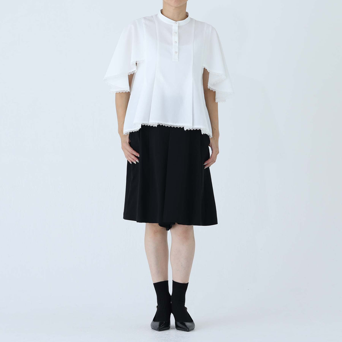 C-BL-83 Robin flower blouse WHITE