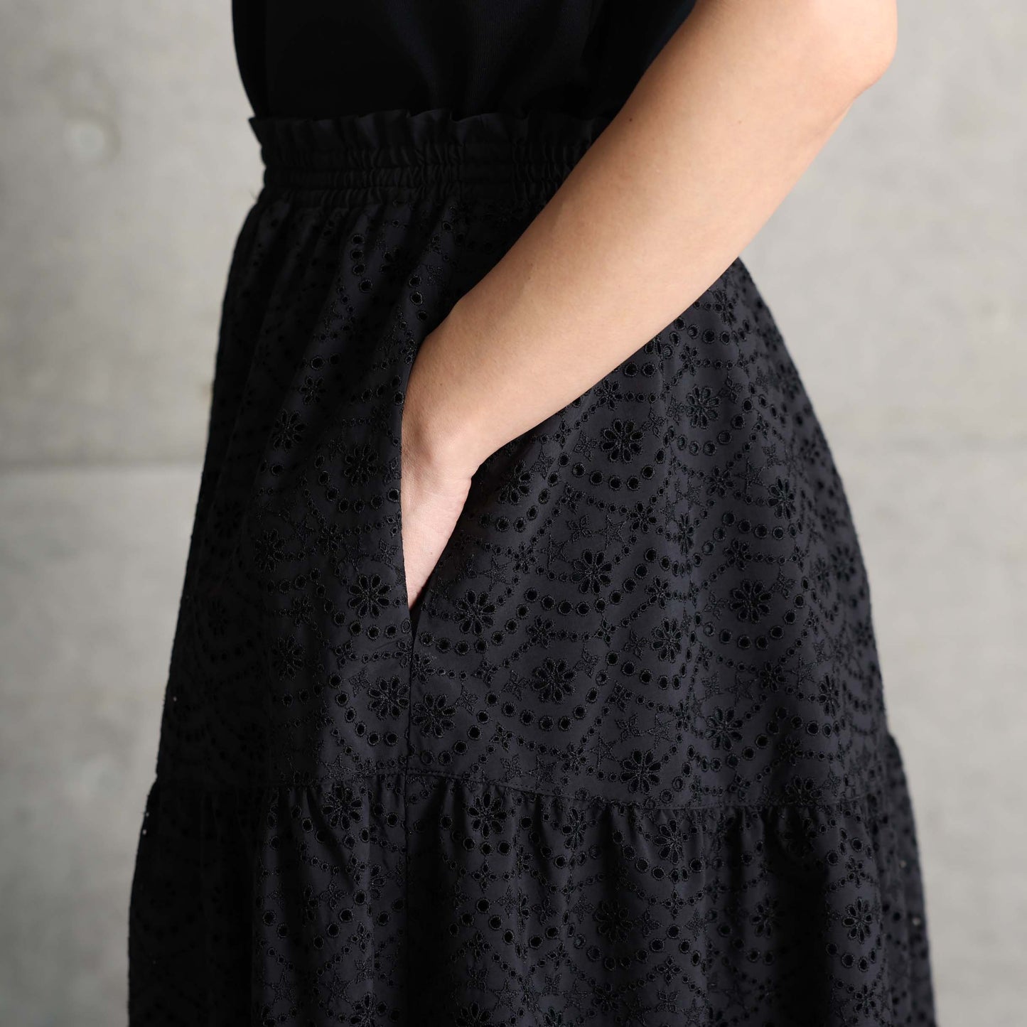 C-SK-134「The Secret Garden」Tiered long skirt BLACK