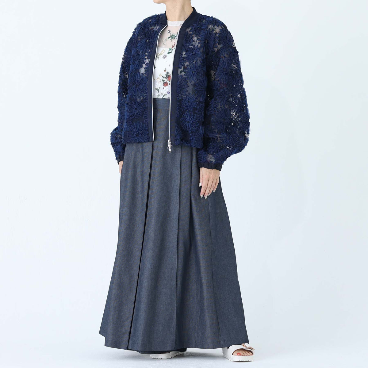 C-BL-83 Robin flower blouse WHITE