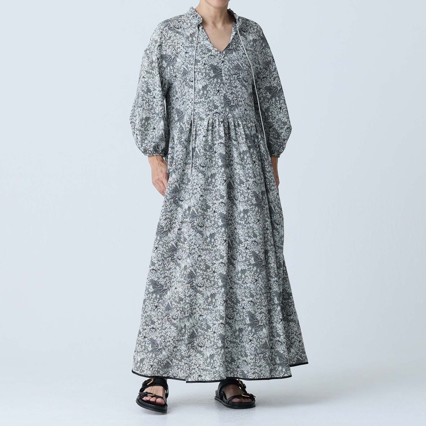 C-BL-83 Robin flower blouse WHITE