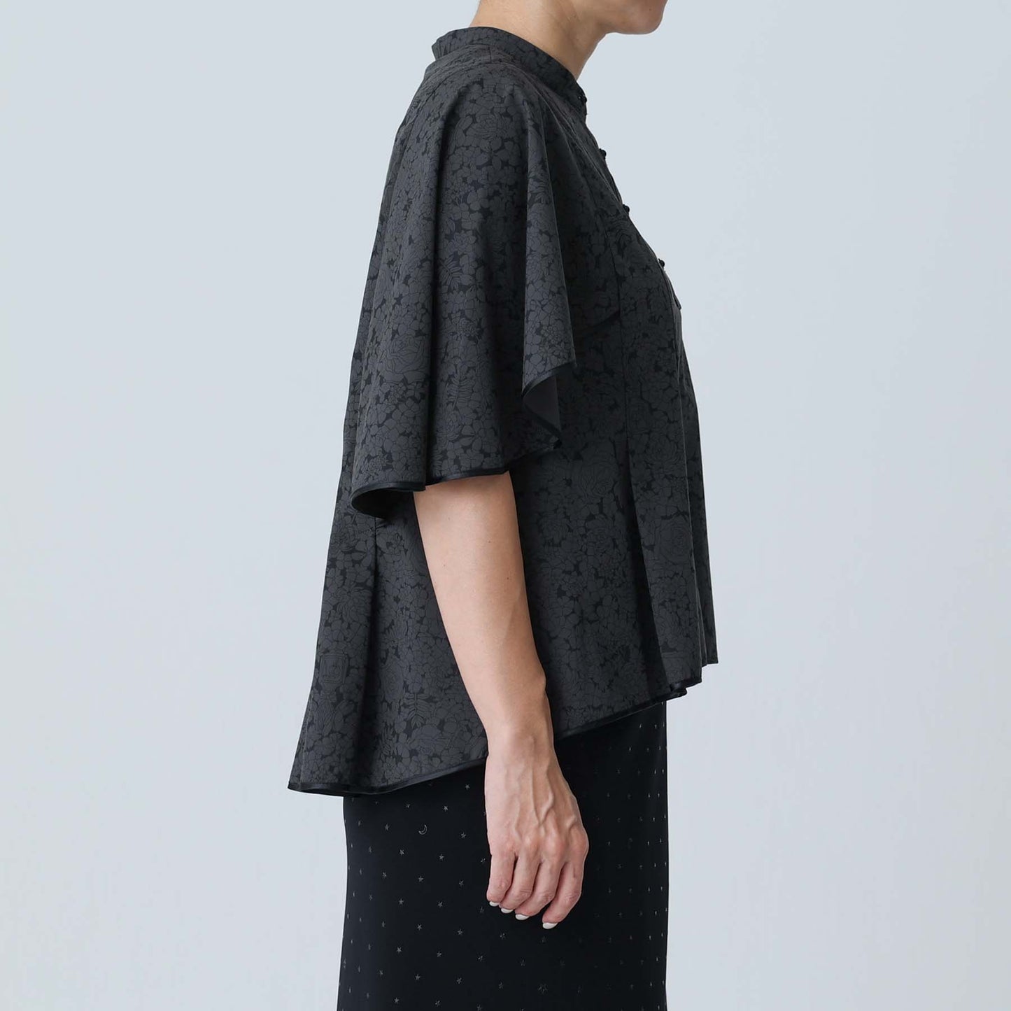 C-BL-83 Robin flower blouse WHITE