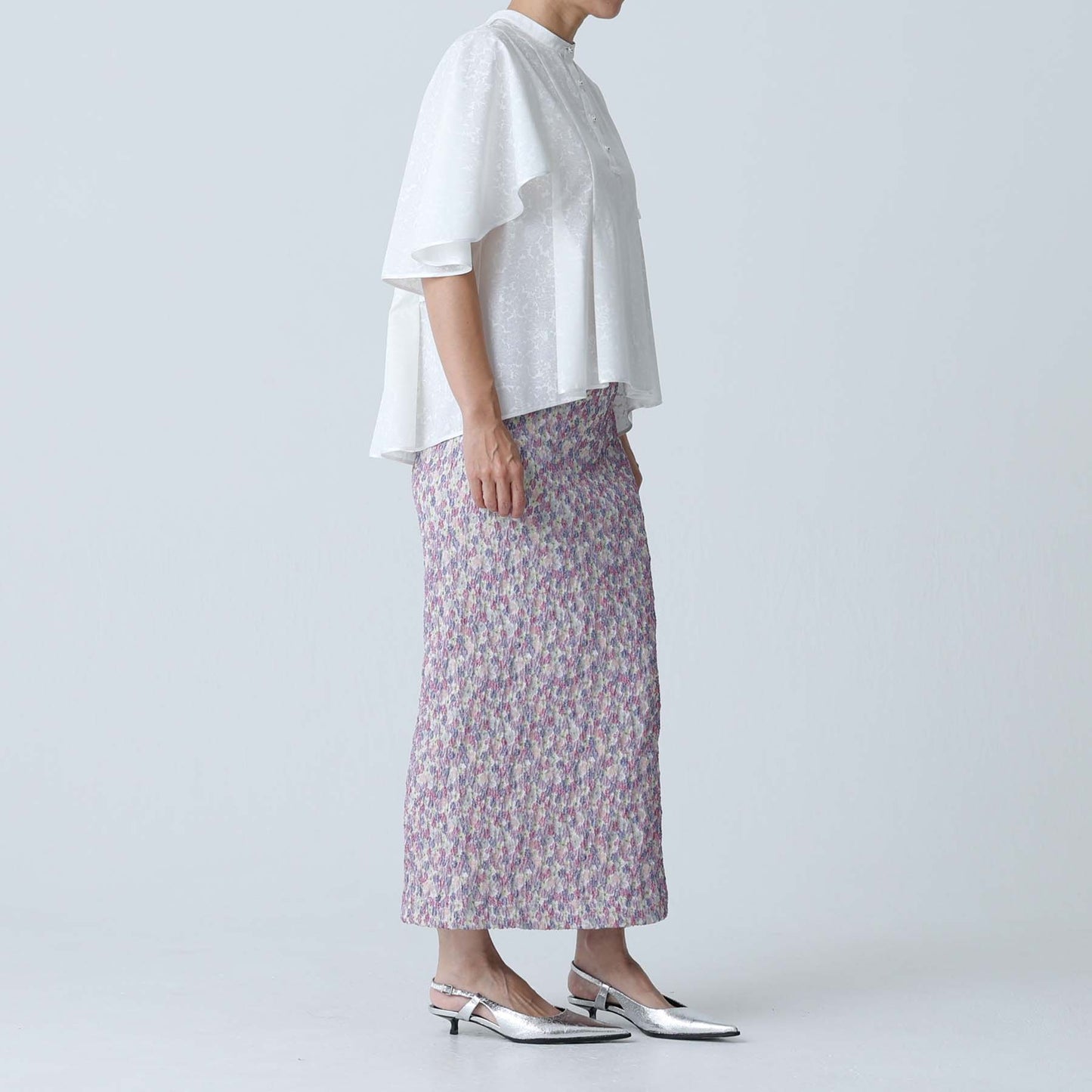 C-BL-83 知更鸟花衬衫 白色