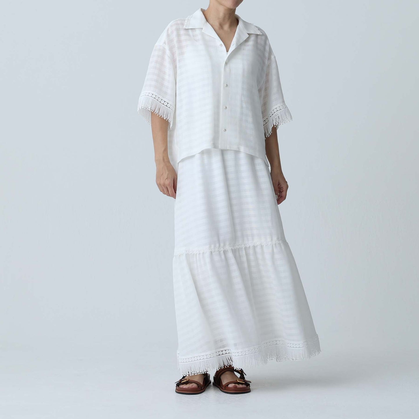 C-BL-83 Robin flower blouse WHITE